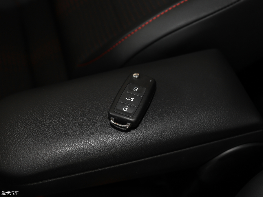 2018꿄 230TSI Ԅ\Ӱ