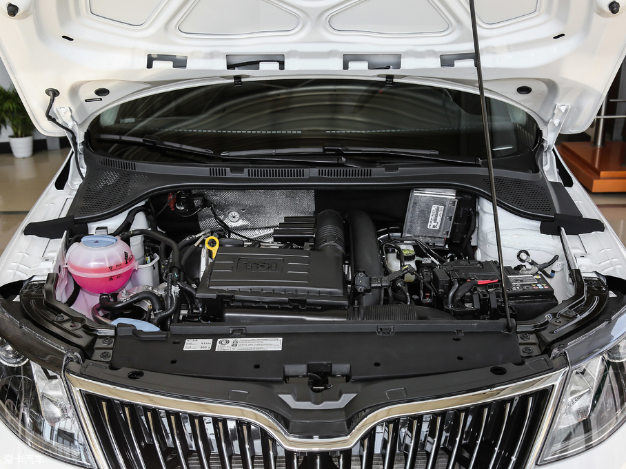 2018꿄 230TSI Ԅ\Ӱ