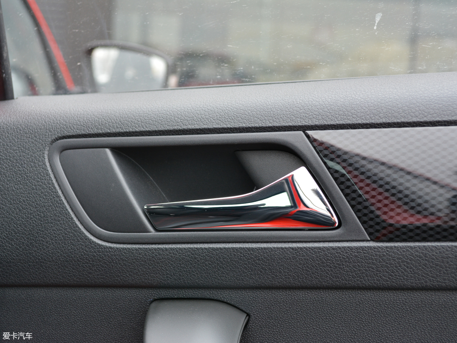 2018꿄 230TSI Ԅ\Ӱ