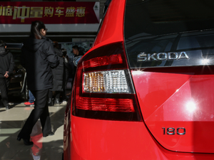 2018款1.6L 自动运动版 细节外观