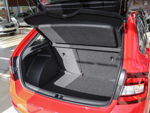 2018款1.6L 自动运动版 行李厢空间