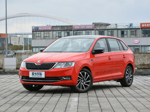 2018款230TSI 自动运动版 左前45度
