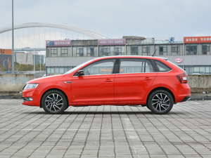 2018款230TSI 自动运动版 正侧（左）