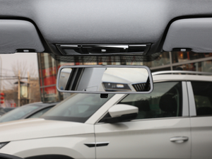 20181.6L Ԅ(dng)m ܇(ni)ҕR