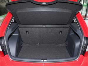 2018款1.6L 自动舒适版 行李厢空间