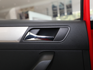 2018款1.6L 自动舒适版 空间座椅