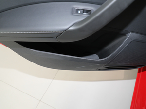 2018款1.6L 自动舒适版 空间座椅