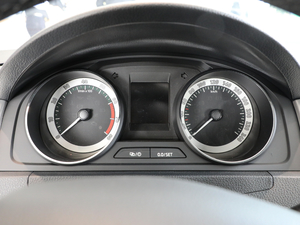 2018款1.6L 自动舒适版 仪表