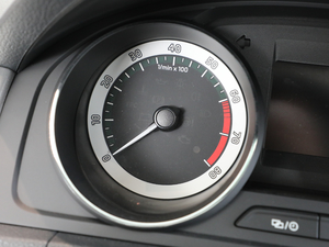2018款1.6L 自动舒适版 中控区
