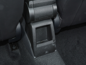 2018款1.6L 自动舒适版 空间座椅
