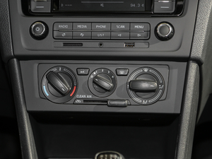 2018款1.6L 手动舒适版 空调调节