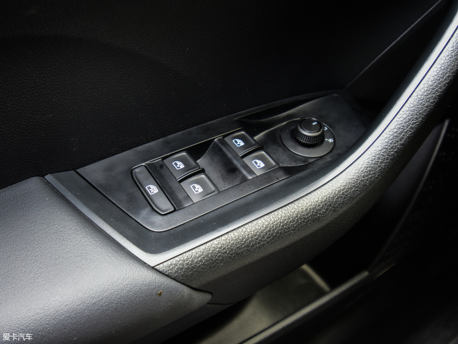 2018׿ 1.5L Ԅ(dng)m (gu)V