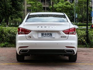 2018款1.6L 手动精英型 正后	
