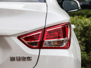 2018款1.6L 手动精英型 尾灯