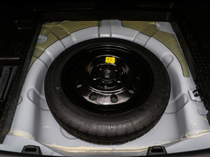 2018款1.6L 手动精英型 备胎