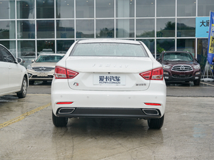 2018款1.6L 自动精英型 正后	