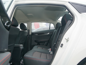2018款1.6L 自动精英型 后排空间