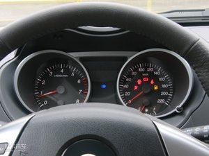 2010款2.0L 手动智能领航版 中控区