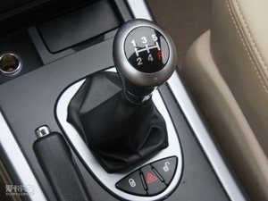 2010款2.0L 手动智能领航版 中控区