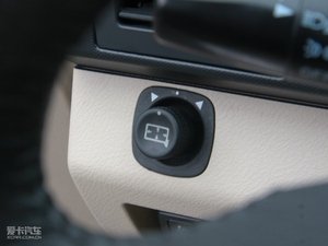 2010款2.0L 手动智能领航版 中控区