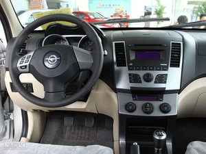 2010款2.0L 豪华版 中控区
