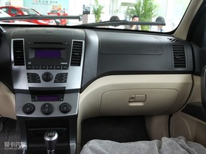 2010款2.0L 豪华版 中控区