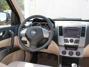 2010款2.0L 手动都市精英版 中控区