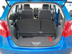 2010款1.5L AMT舒适版 空间座椅