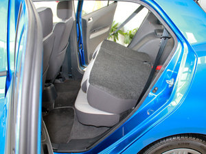 2010款1.5L AMT舒适版 空间座椅