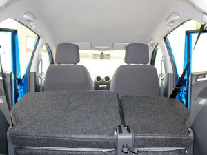 2010款1.5L AMT舒适版 空间座椅