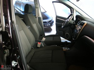 2010款1.8L CVT舒适版 空间座椅