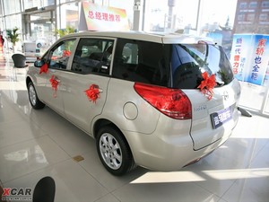 2009款1.6L 手动基本版 整体外观