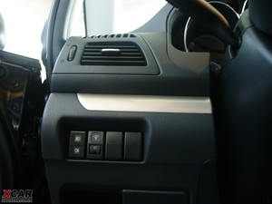 2010款1.8L CVT舒适版 中控区
