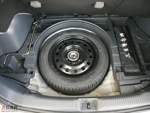 2009款1.6L 手动基本版 备胎