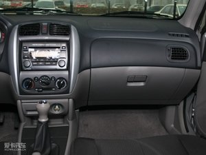 2010款1.6L 手动舒适版 中控区