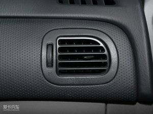 2010款1.6L 手动舒适版 中控区