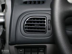 2010款1.6L 手动舒适版 中控区