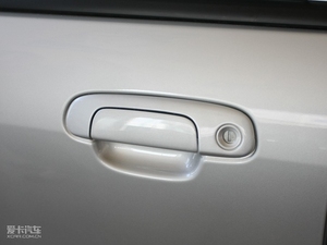 2010款1.6L 手动豪华版 主驾门拉手