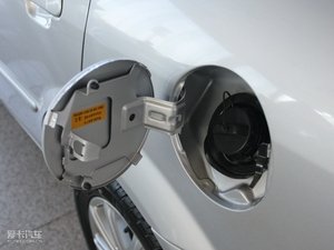2010款1.6L 手动豪华版 油箱盖