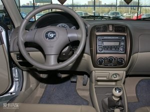 2010款1.6L 手动豪华版 中控区