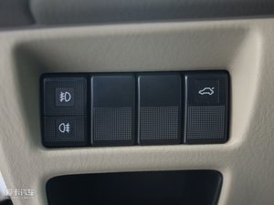 2010款1.6L 手动豪华版 中控区