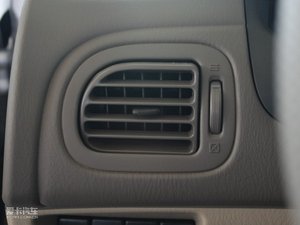 2010款1.6L 手动豪华版 中控区