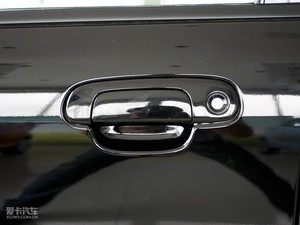 2010款1.6L 手动舒适版 主驾门拉手