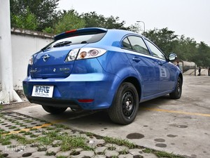 2010款1.6L 手动舒适版 左后45度
