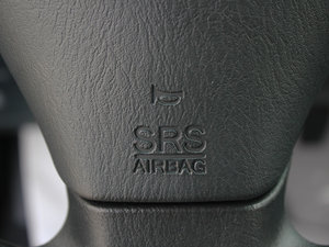 2012款1.6L 7座手动开拓版 中控区