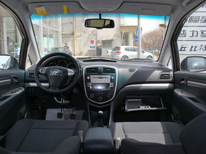 2012款1.6L 7座手动开拓版 空间座椅