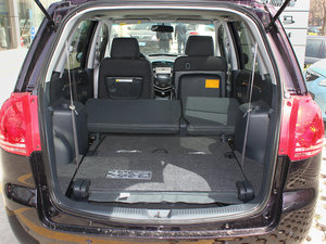 2012款1.6L 7座手动开拓版 空间座椅