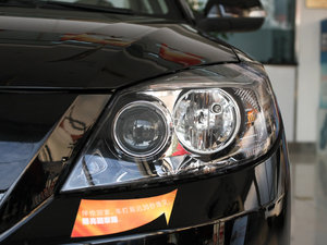 2011款1.6L CVT豪华版 大灯