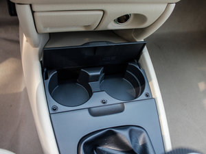 2012款1.5L 手动精英版 中控区