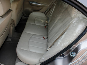 2012款1.6L 手动旗舰版 后排座椅